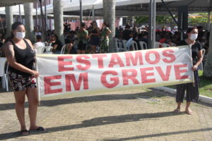 Primeiro dia de greve da Educação de Itajaí se encerra com adesão de cerca de 2000 servidores
